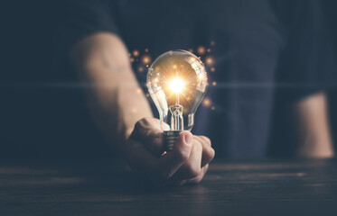 汽车显示abs和刹车灯一直亮是什么原因