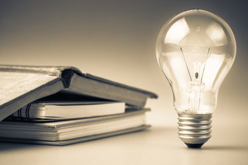 一个小土坡的标志